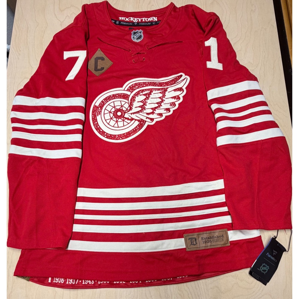 Fanatics Detroit Red Wings Hockey Jersey Mens 44 Dylan Larkin NHL Centennial